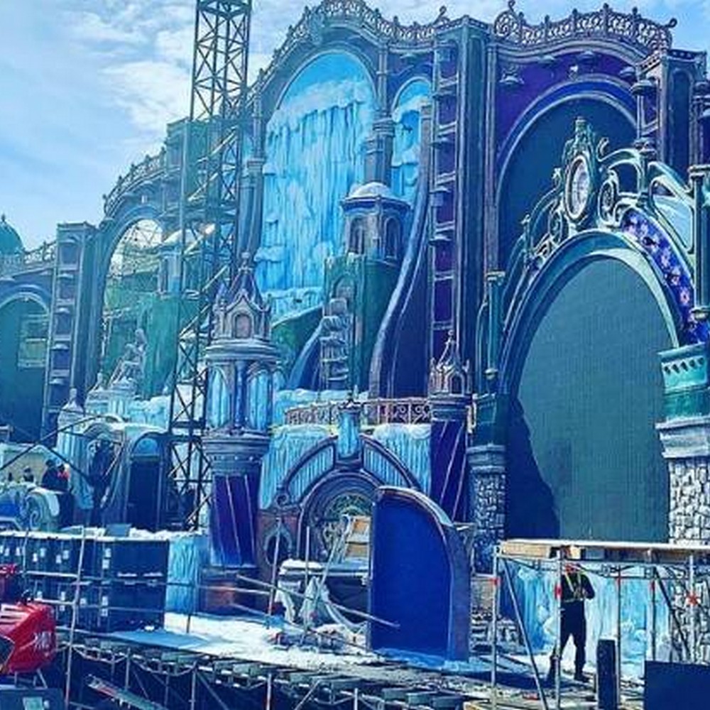 tomorrow land (3)_tn